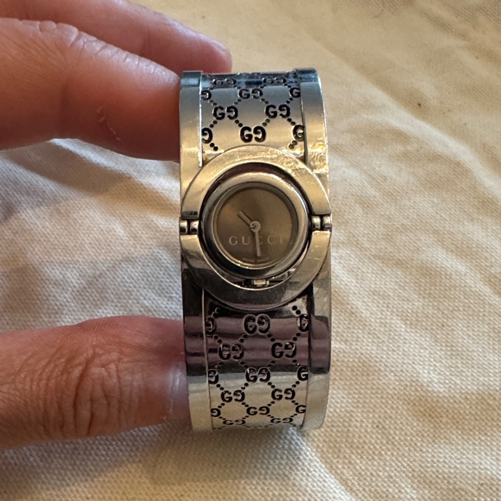 Authentic Gucci Silver Logo-Engraved Bangle Watch